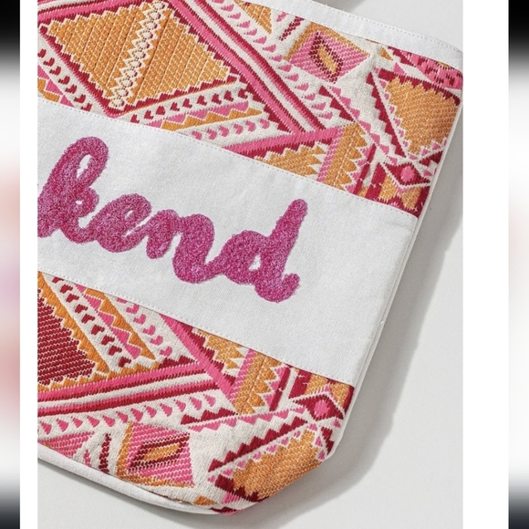 509 Broadway Pink and Orange Geometric Weekend Tote (24) - Picture 6 of 6